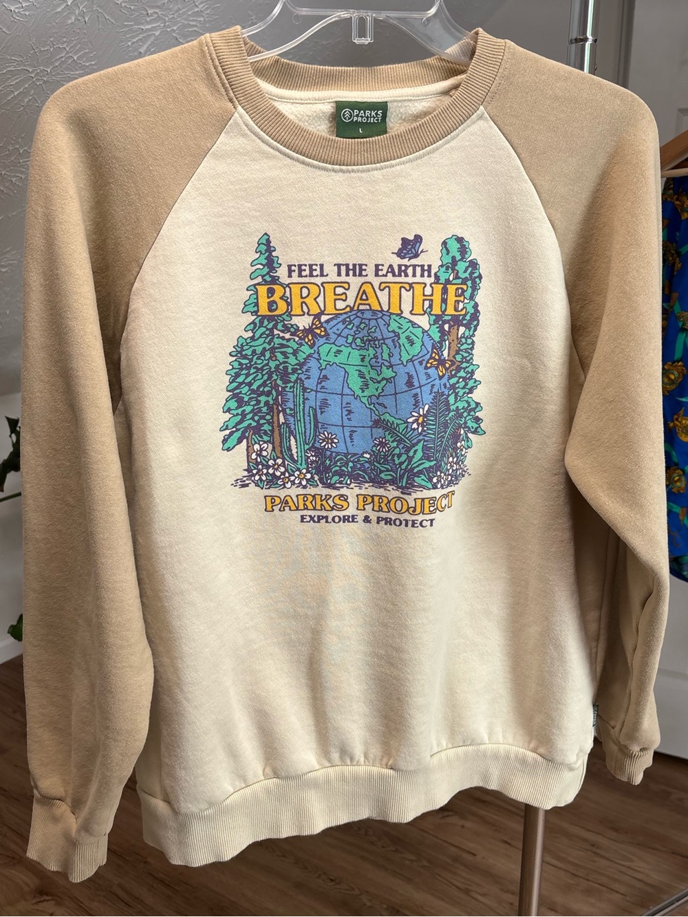 Parks Project raglan style crewneck sweatshirt, size large